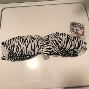 - Victoria’s Secret flounce ruffle bikini top